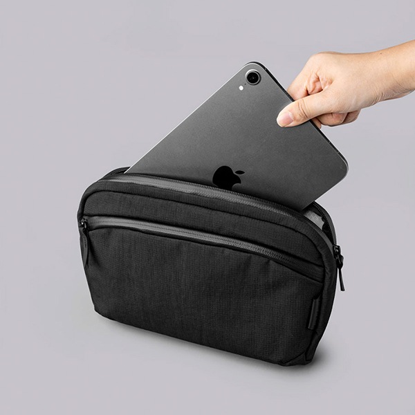 �����٤�Υ٥�ƥ��ա� ALPAKA ����ѥ� FLIGHT SLING 2L AXOFLUX ����󥰥Хå� �ʥ��顼���֥�å�N�� 4129