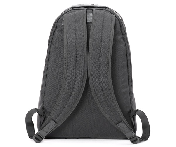 �����٤�Υ٥�ƥ��ա� �֥꡼�ե��� BRIEFING �Хå��ѥå� FUSION URBAN PACK �ʥ��顼���֥�å��� BRA223P08