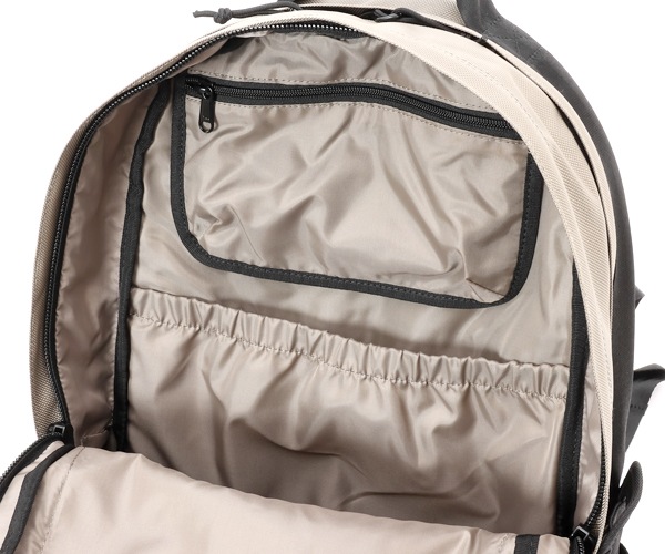 �����٤�Υ٥�ƥ��ա� NEW ERA �˥塼���� ����ꥢ�ѥå� 35L �١�����/�֥�å� �ʥ��顼���١������ 13518015