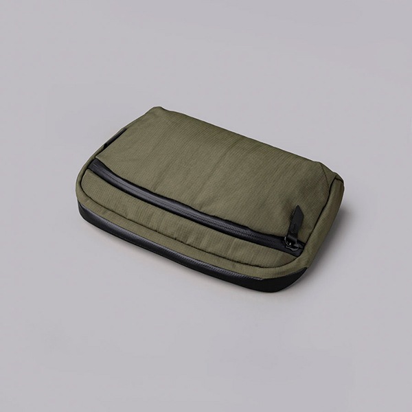 �����٤�Υ٥�ƥ��ա� ALPAKA ����ѥ� FLIGHT SLING 2L AXOFLUX ����󥰥Хå� �ʥ��顼�����꡼��N�ߥ��졼�� 4129