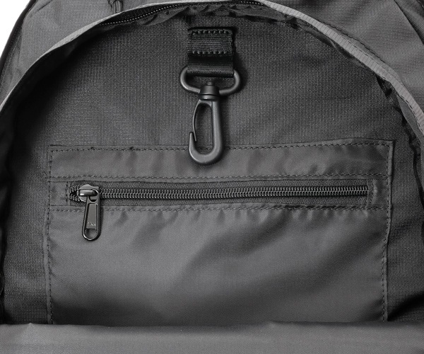 �����٤�Υ٥�ƥ��ա� NEW ERA �˥塼���� ����ꥢ�ѥå� 35L �饤�ȥ������� �ץ��ȥ��� �֥�å��ߥ֥�å� �ʥ��顼���֥�å��� 14521350