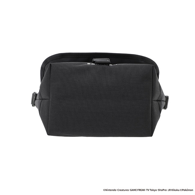 (最終値下)メッセンジャーバッグ　ポケモン　ブラック Pokémon Collection (ポケモン コレクション)が登場 | Manhattan