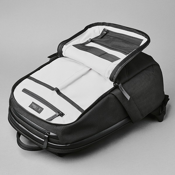 選べるノベルティ付】 ALPAKA アルパカ ELEMENTS BACKPACK PRO AXOFLUX