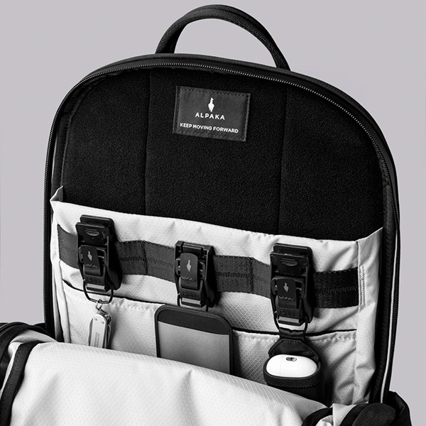 選べるノベルティ付】 ALPAKA アルパカ ELEMENTS BACKPACK PRO AXOFLUX