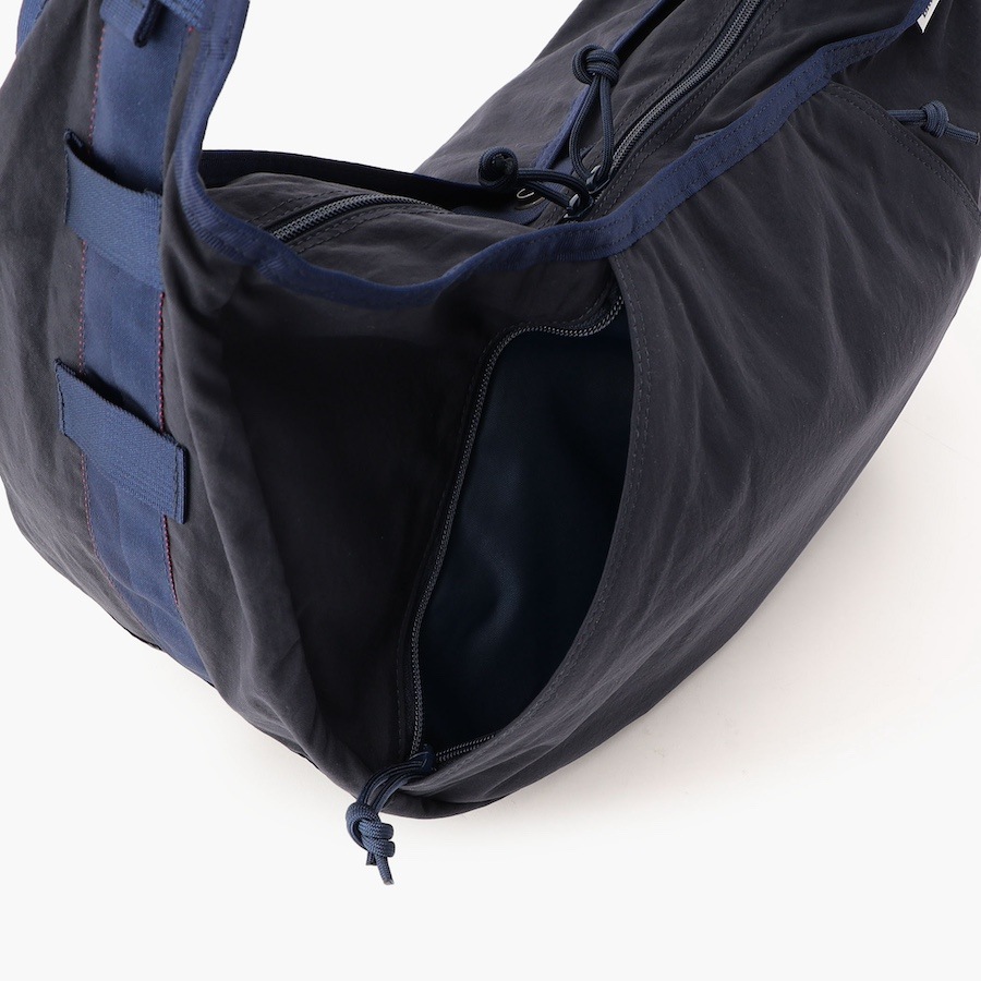 �����٤�Υ٥�ƥ��ա� �֥꡼�ե��� BRIEFING ���������Хå� HOBO BAG WIDE �ʥ��顼���ͥ��ӡ��� BRA251L12