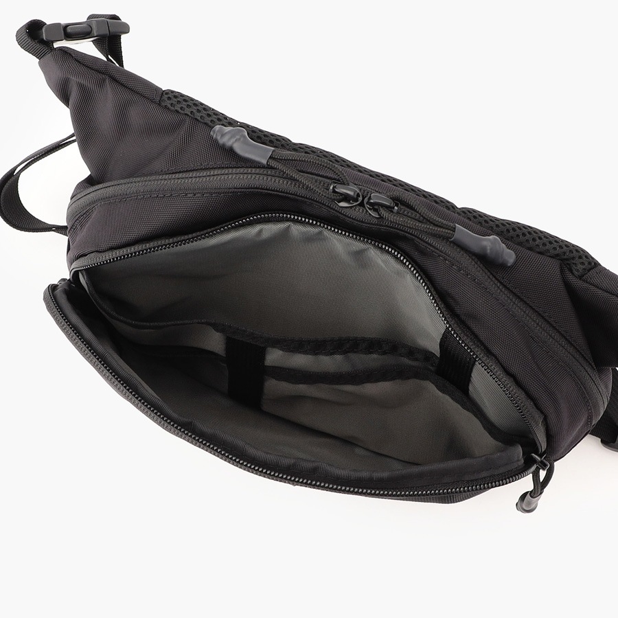 �����٤�Υ٥�ƥ��ա� �֥꡼�ե��� BRIEFING ����󥰥Хå� DT SLING �ʥ��顼���֥�å��� BRA251L55
