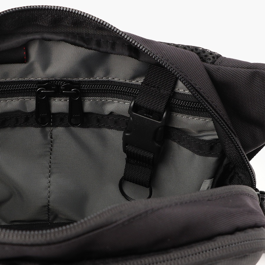 �����٤�Υ٥�ƥ��ա� �֥꡼�ե��� BRIEFING ����󥰥Хå� DT SLING �ʥ��顼���֥�å��� BRA251L55