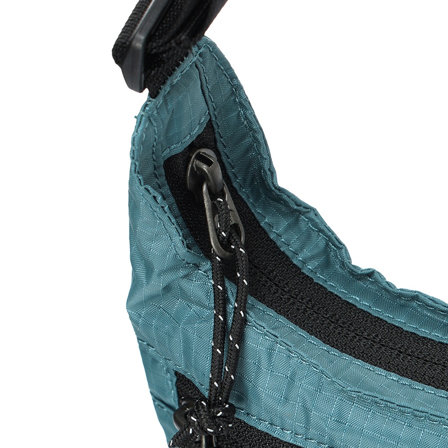 Columbia ������ӥ� Tyger Brook ���������֥�å� �ߥ˥��������Хå� �ʥ��顼���֥�å��� PU8724