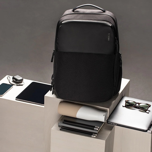�����٤�Υ٥�ƥ��ա�Incase ���󥱡��� A.R.C. Daypack 20L �ǥ��ѥå� �ʥ��顼���֥�å��� 137213053005