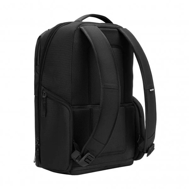�����٤�Υ٥�ƥ��ա�Incase ���󥱡��� A.R.C. Daypack 20L �ǥ��ѥå� �ʥ��顼���֥�å��� 137213053005