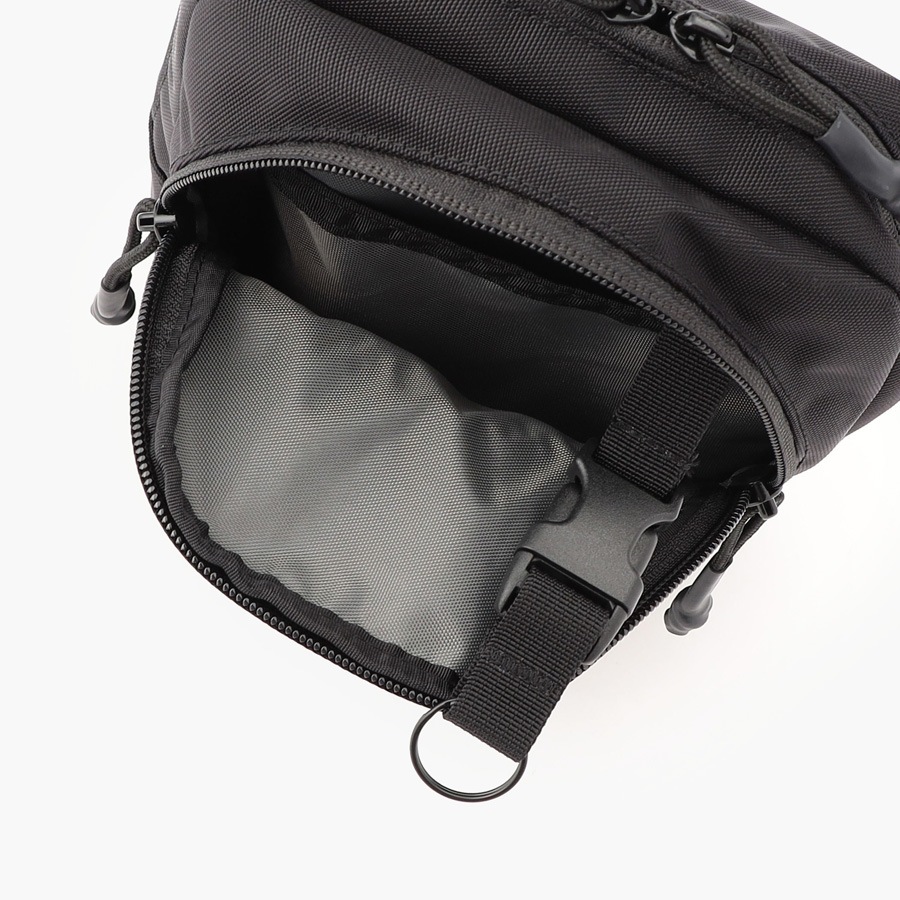 �����٤�Υ٥�ƥ��ա� �֥꡼�ե��� BRIEFING ���������Хå� SQ SHOULDER LE �ʥ��顼���֥�å��� BRA251L62