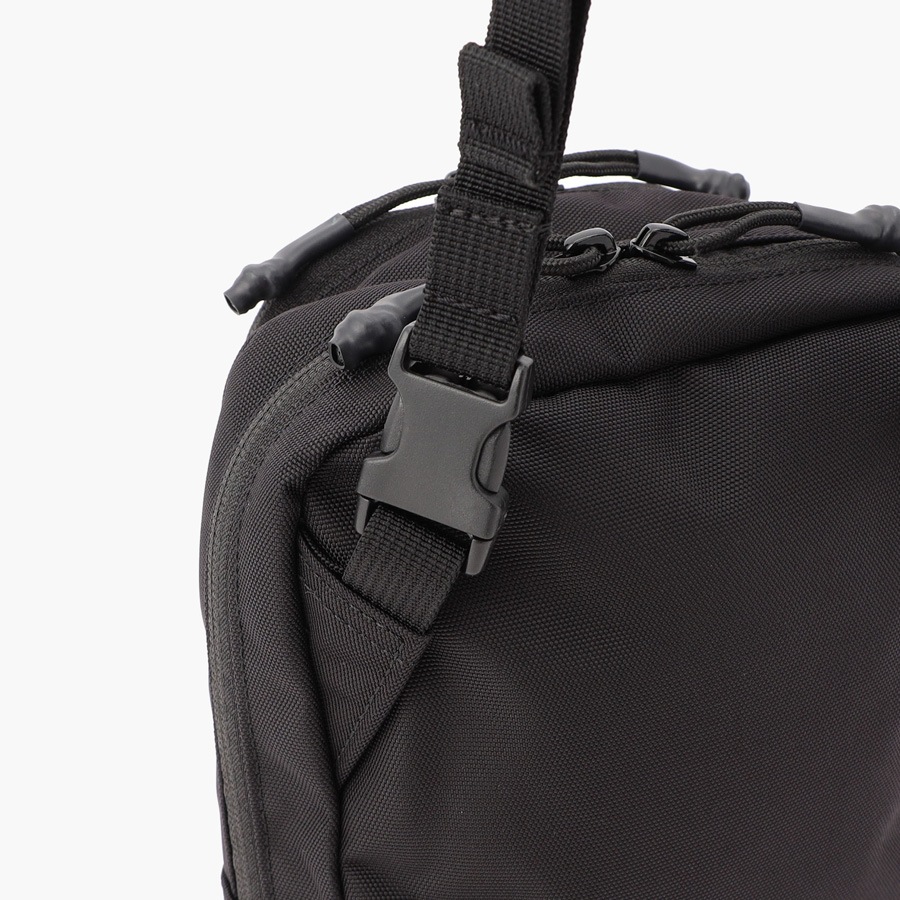 �����٤�Υ٥�ƥ��ա� �֥꡼�ե��� BRIEFING ���������Хå� SQ SHOULDER LE �ʥ��顼���֥�å��� BRA251L62