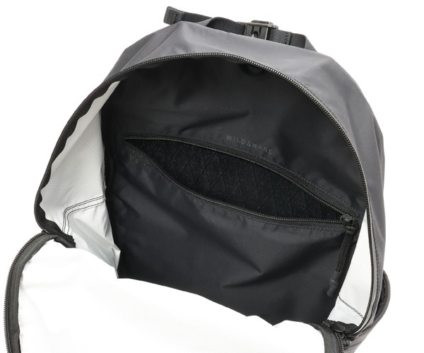 �����٤�Υ٥�ƥ��աۥ磻��ɥ���� ��ݡ��� ��󥷥������Хå� �ʥ��顼���֥�å��� WILD SWANS