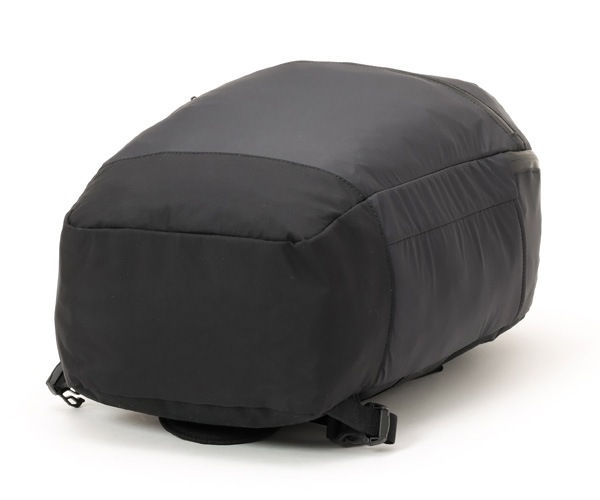 �����٤�Υ٥�ƥ��աۥ磻��ɥ���� ��ݡ��� ��󥷥������Хå� �ʥ��顼���֥�å��� WILD SWANS