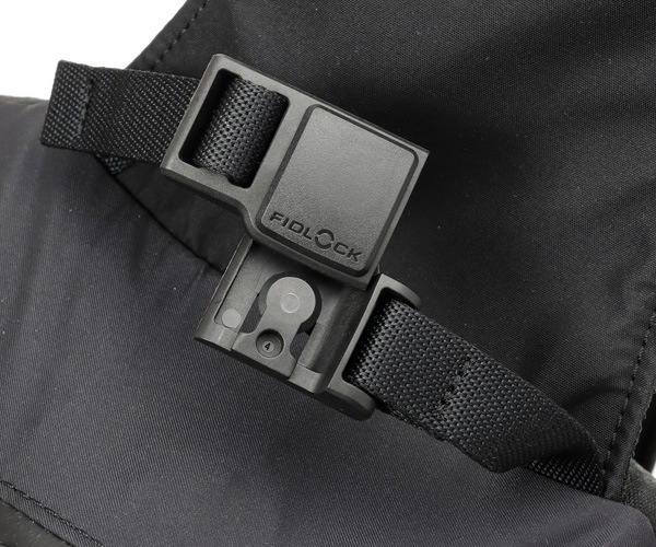 �����٤�Υ٥�ƥ��աۥ磻��ɥ���� ��ݡ��� ��󥷥������Хå� �ʥ��顼���֥�å��� WILD SWANS