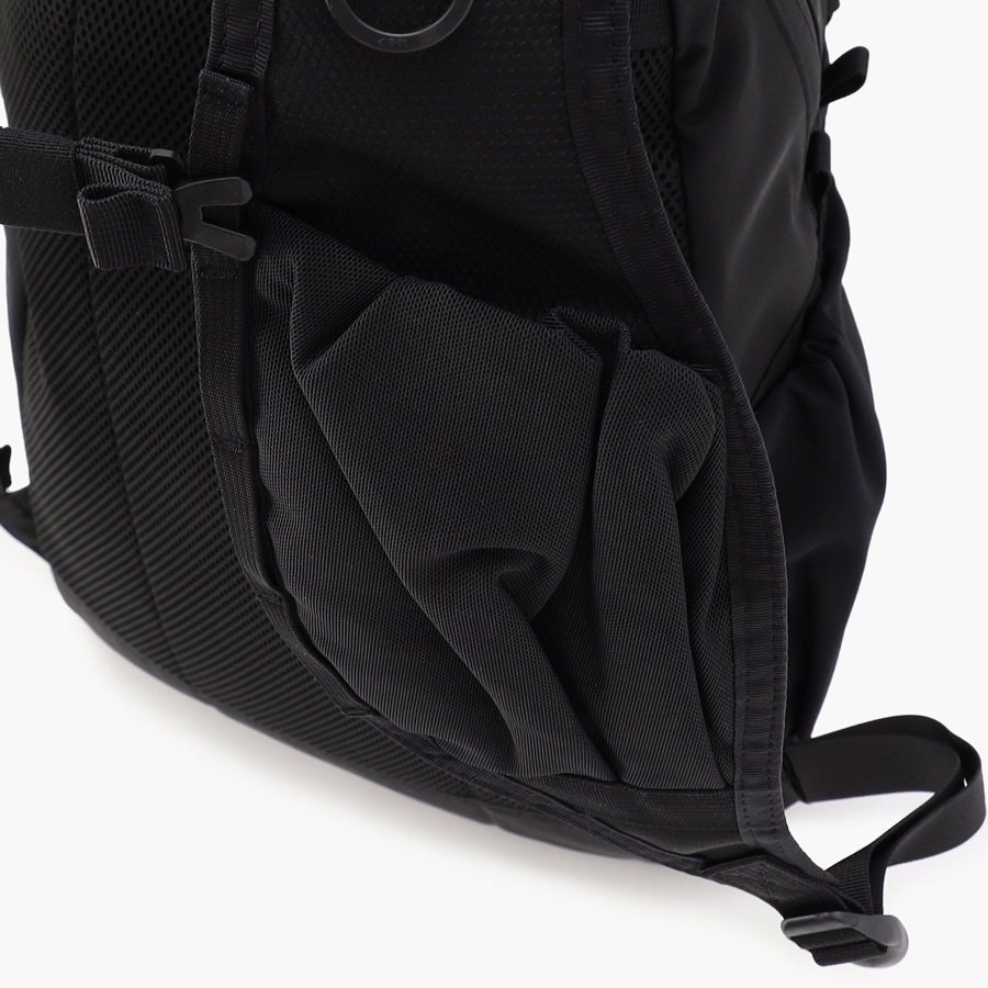 �����٤�Υ٥�ƥ��ա� �֥꡼�ե��� BRIEFING �Хå��ѥå� DT PACK �ʥ��顼���֥�å��ߥͥ��ӡ��� BRA251P33