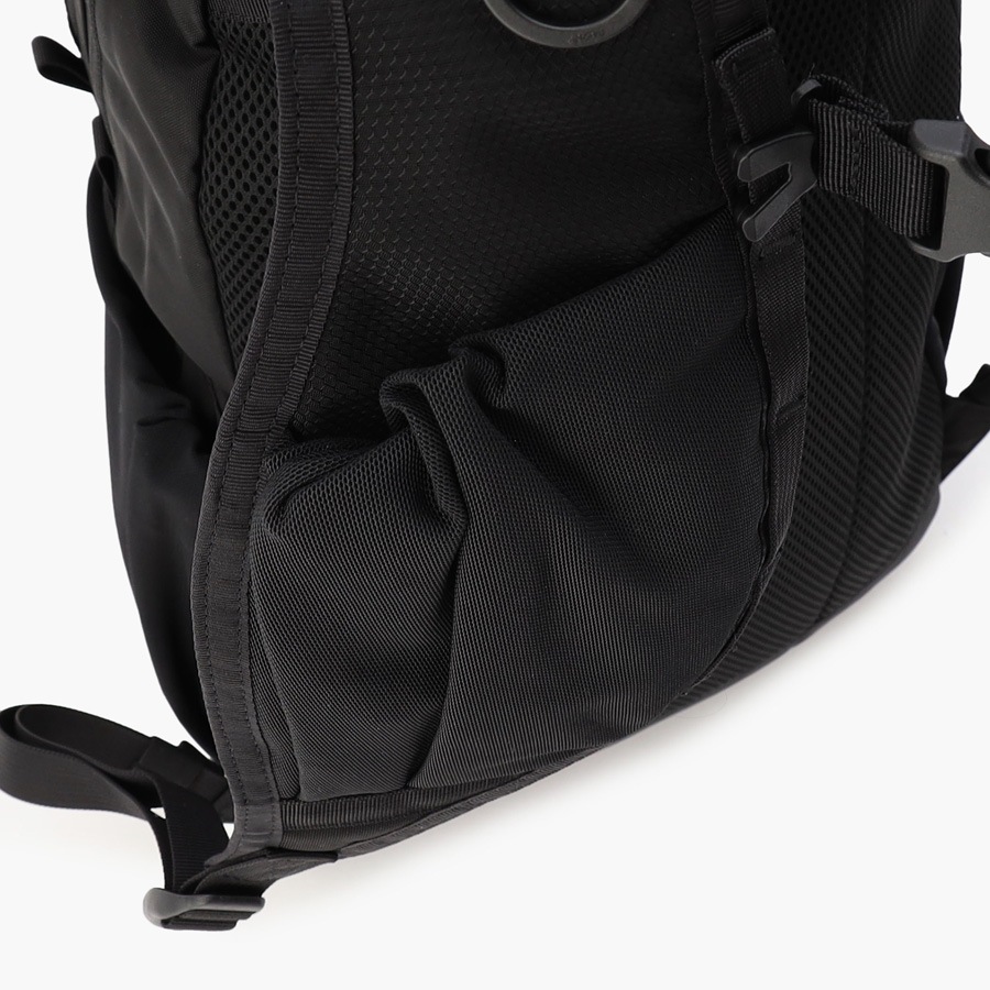 �����٤�Υ٥�ƥ��ա� �֥꡼�ե��� BRIEFING �Хå��ѥå� DT PACK �ʥ��顼���֥�å��ߥͥ��ӡ��� BRA251P33