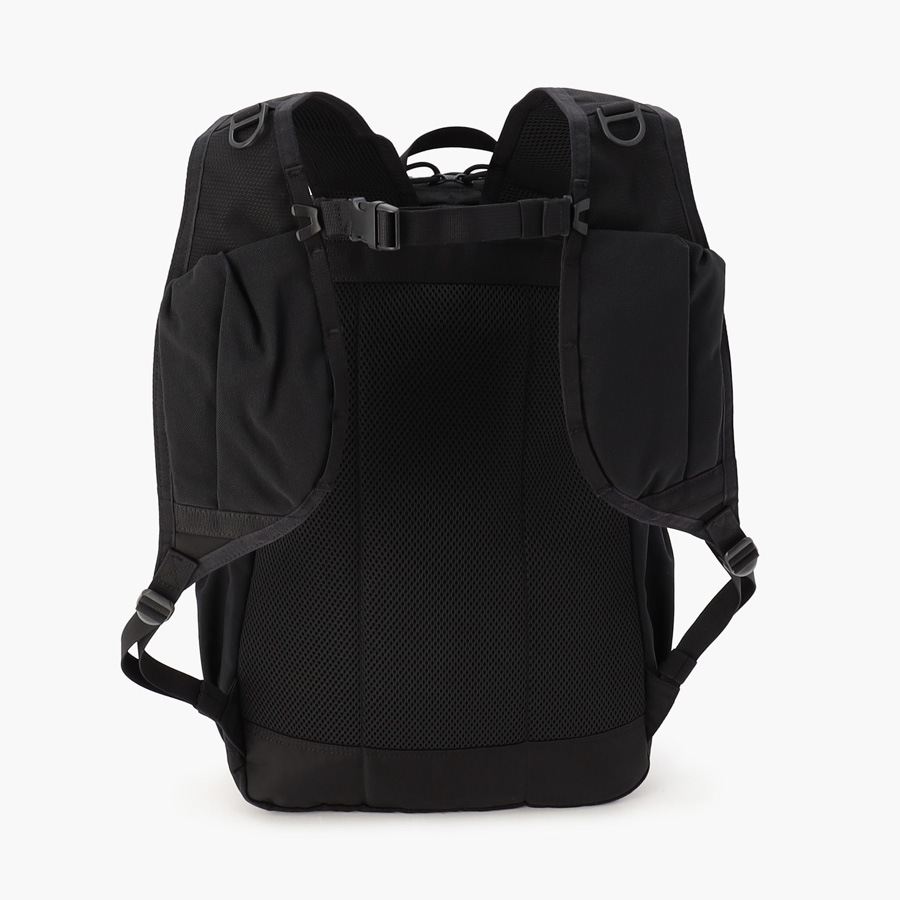 �����٤�Υ٥�ƥ��ա� �֥꡼�ե��� BRIEFING �Хå��ѥå� DT PACK �ʥ��顼���֥�å��ߥ١������ BRA251P33