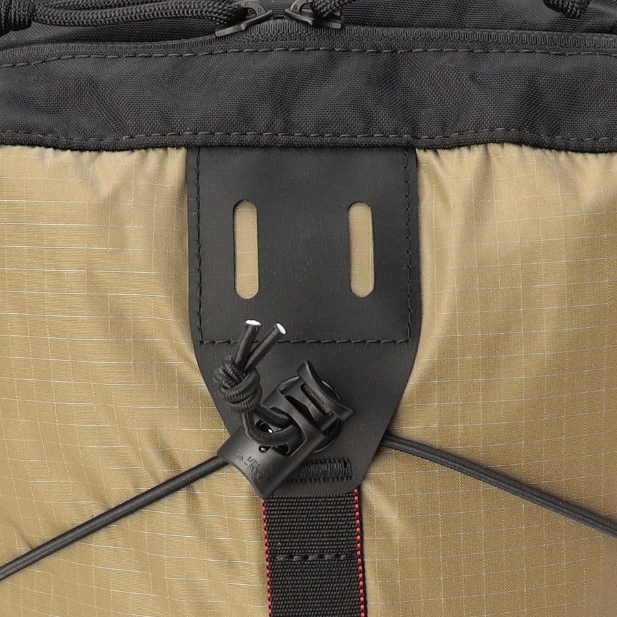 �����٤�Υ٥�ƥ��ա� �֥꡼�ե��� BRIEFING �Хå��ѥå� DT PACK �ʥ��顼���֥�å��ߥ١������ BRA251P33