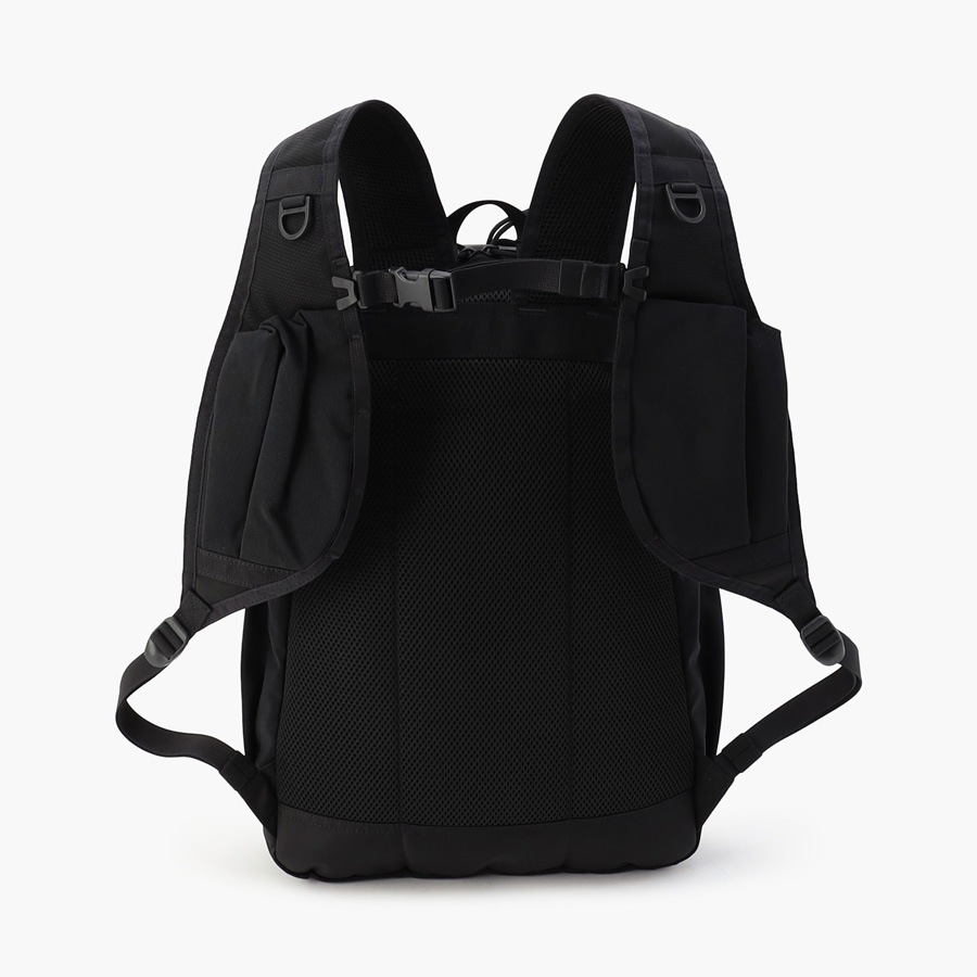 �����٤�Υ٥�ƥ��ա� �֥꡼�ե��� BRIEFING �Хå��ѥå� DT PACK �ʥ��顼���֥�å��ߥ��꡼�֡� BRA251P33