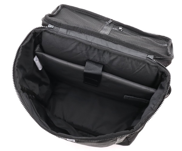 �����٤�Υ٥�ƥ��ա� NEW ERA �˥塼���� �ܥå����ѥå� �ߥǥ����� 25L �ʥ��顼���֥�å��� 14521365