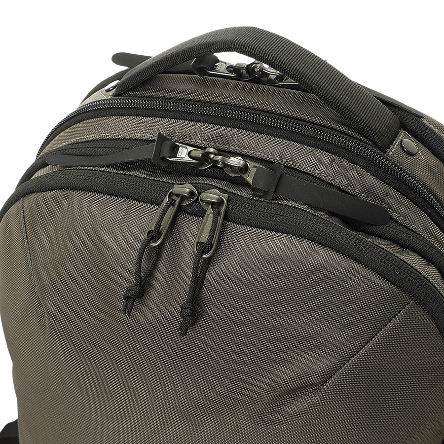 �����٤�Υ٥�ƥ��ա� Columbia ������ӥ� Tyger Brook ���������֥�å� 20L+ �Хå��ѥå� �ʥ��顼���֥�å��� PU8722