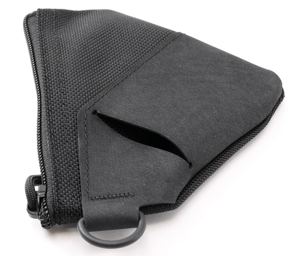 �����٤�Υ٥�ƥ��ա� �֥꡼�ե��� BRIEFING �ݡ��� DELTA POUCH�ʥ��顼���֥�å���BRA221A29