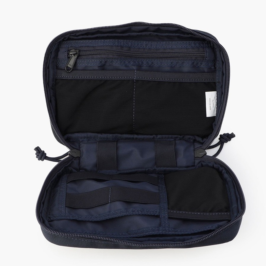 �����٤�Υ٥�ƥ��ա� �֥꡼�ե��� BRIEFING �ݡ��� GADGET POUCH MW GENII �ʥ��顼���ͥ��ӡ��� BRA233A41