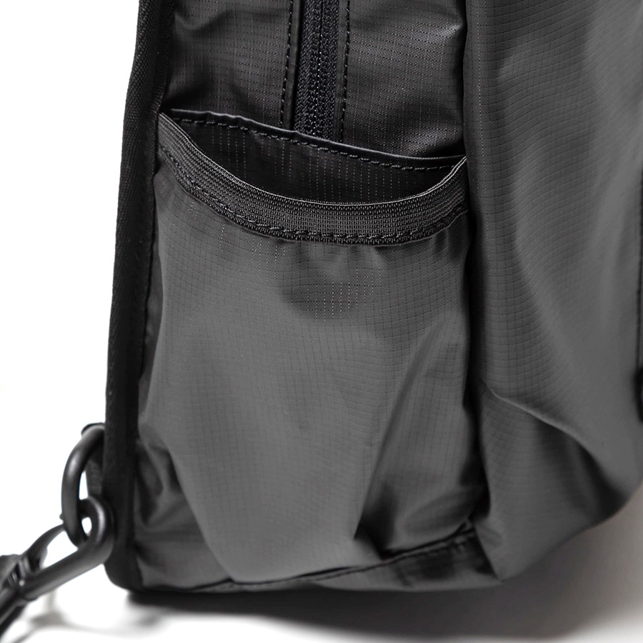 �����٤�Υ٥�ƥ��ա� MAKAVELIC �ޥ���٥�å� COCOON BODY BAG Ripstop Mix �ܥǥ��Хå� �ʥ��顼���֥�å��� 3125-10301