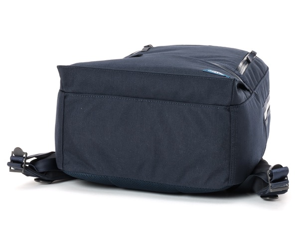 �����٤�Υ٥�ƥ��աۥݡ��������饷�å� �����ǥ��ʥ����� �˥塼�ȥ� ���ƥ����å����å� �ʥ��顼���ͥ��ӡ��� PORTER CLASSIC 050-3433