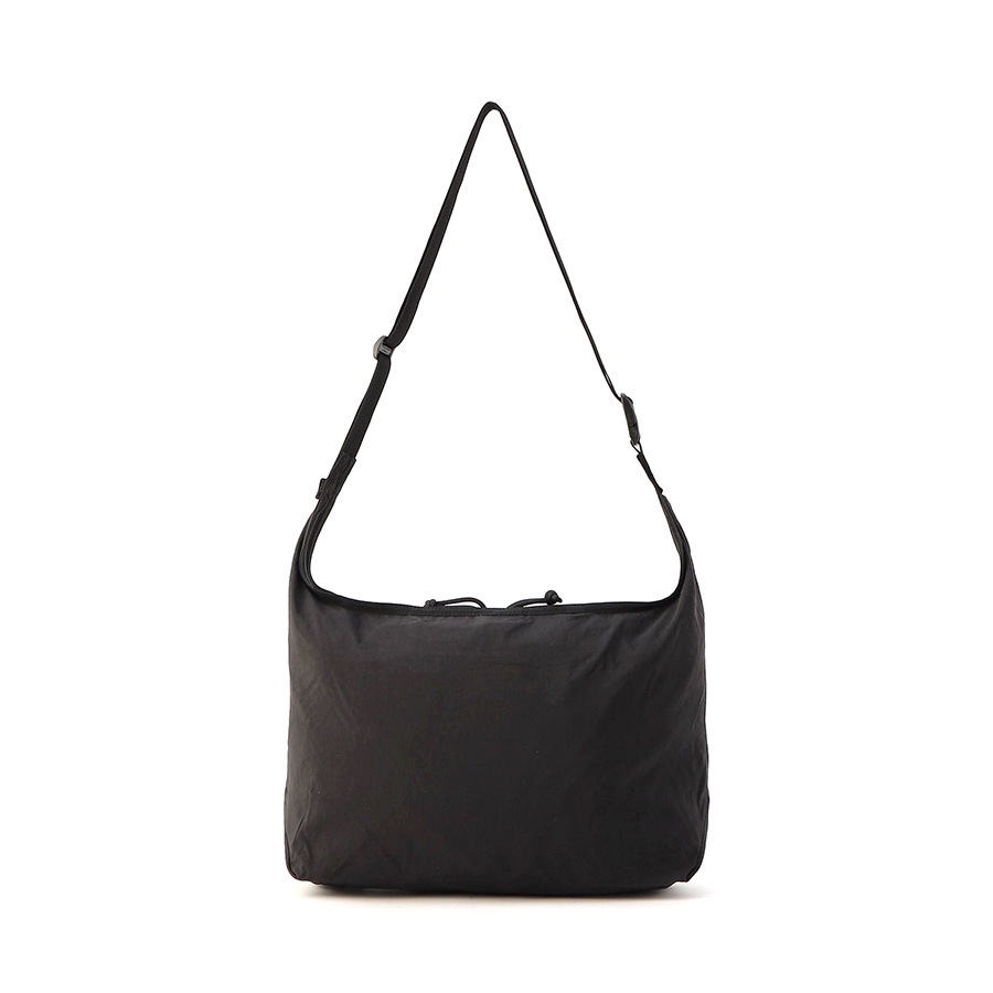 �����٤�Υ٥�ƥ��աۥ֥꡼�ե��� BRIEFING �ѥå��֥륷������ SOLID LIGHT PACKABLE SHOULDER �ʥ��顼���֥�å��� BRA251L09