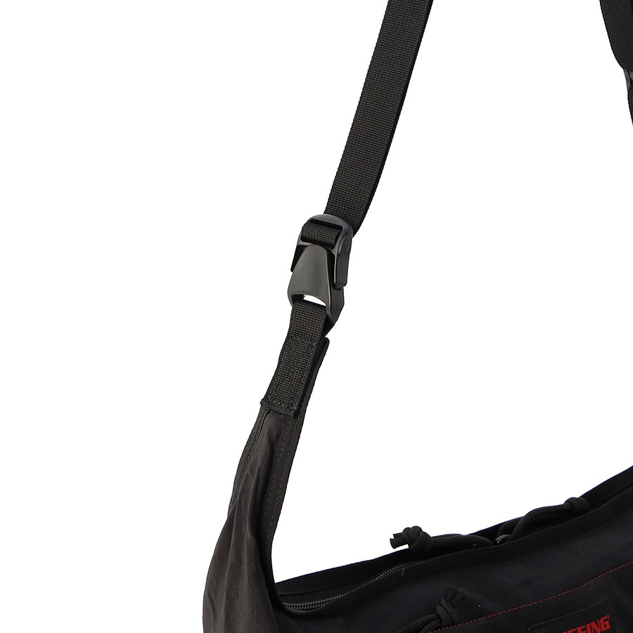 �����٤�Υ٥�ƥ��աۥ֥꡼�ե��� BRIEFING �ѥå��֥륷������ SOLID LIGHT PACKABLE SHOULDER �ʥ��顼���֥�å��� BRA251L09