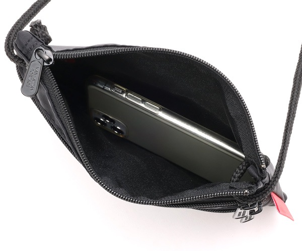 Manhattan Portage �ޥ�ϥå���ݡ��ơ��� �����å��� �ʥ��顼�� �֥�å��� TRIPLEZIPPOUCH