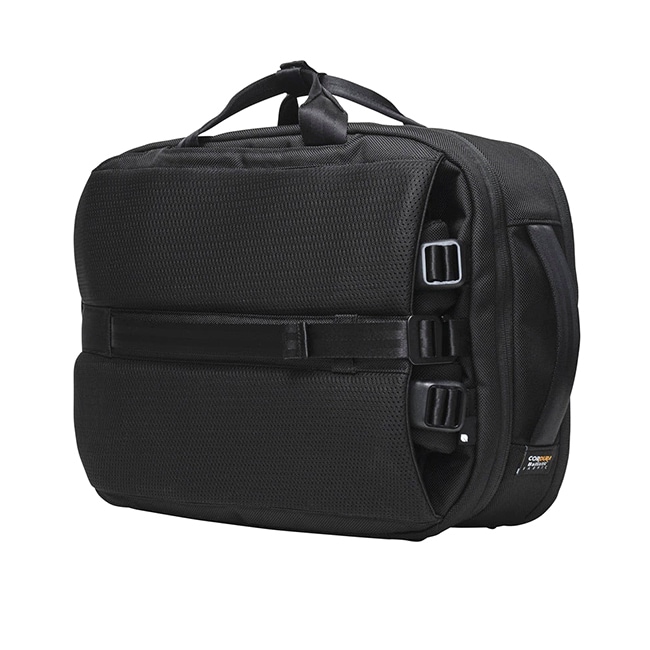 �����٤�Υ٥�ƥ��ա�Incase ���󥱡��� Tracks Two-Way Brief 18L 2WAY�֥꡼�ե����� �ʥ��顼���֥�å��� 137253053002