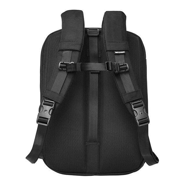 �����٤�Υ٥�ƥ��ա�Incase ���󥱡��� Tracks Two-Way Brief 18L 2WAY�֥꡼�ե����� �ʥ��顼���֥�å��� 137253053002