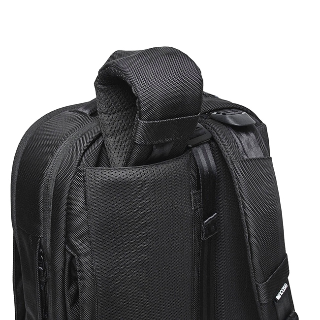 選べるノベルティ付】Incase インケース Tracks Two-Way Brief 18L