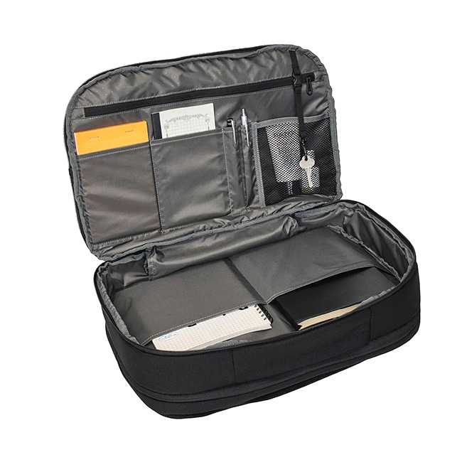 �����٤�Υ٥�ƥ��ա�Incase ���󥱡��� Tracks Two-Way Brief 18L 2WAY�֥꡼�ե����� �ʥ��顼���֥�å��� 137253053002