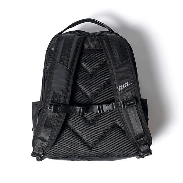 �����٤�Υ٥�ƥ��ա� MAKAVELIC �ޥ���٥�å� SIERRA Essential Daypack �ǥ��ѥå� �ʥ��顼���֥�å��� 3125-10107