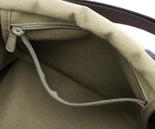 �����٤�Υ٥�ƥ��ա�Manhattan Portage �ޥ�ϥå���ݡ��ơ��� ��å��󥸥㡼�Хå� �ʥ��顼�����꡼�֡� MP1605JRCNVS