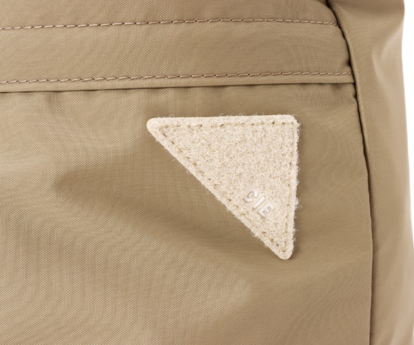 �����٤�Υ٥�ƥ��ա� CIE ���� �ե��� ���������Хå� L �ʥ��顼�����衼�ơ� 022105