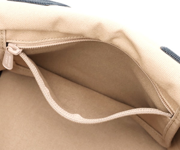 �����٤�Υ٥�ƥ��ա�Manhattan Portage �ޥ�ϥå���ݡ��ơ��� ��å��󥸥㡼�Хå� �ʥ��顼���١������ MP1605JRCNVS