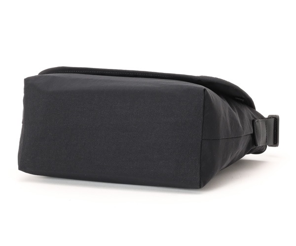 �����٤�Υ٥�ƥ��ա� Manhattan Portage BLACK LABEL �ޥ�ϥå���ݡ��ơ��� �֥�å��졼�٥� ��å��󥸥㡼�Хå� �ʥ��顼���֥�å��� MP1441MGNTTSCBL