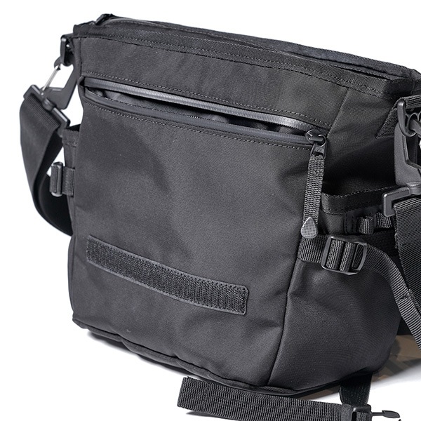 �����٤�Υ٥�ƥ��ա� MAKAVELIC �ޥ���٥�å� SQUAD Supply Shoulder Bag ���������Хå� �ʥ��顼���֥�å��� 3125-10511