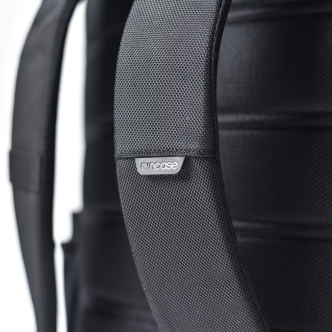 ٤Υ٥ƥաIncase 󥱡 City Compact Backpack With 1680D 19L Хåѥå ʥ顼֥å 137233053003