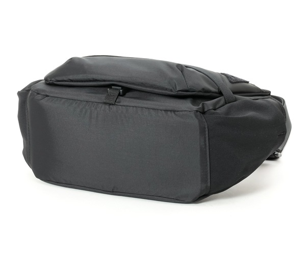 �����٤�Υ٥�ƥ��ա� CIE ���� �ե��� �ߥ˥��������Хå� �ʥ��顼���֥�å��� 022104