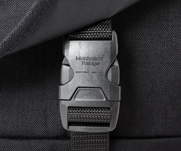 �����٤�Υ٥�ƥ��ա� Manhattan Portage �ޥ�ϥå���ݡ��ơ��� ��å��󥸥㡼�Хå� �ʥ��顼���֥�å��� MP1605JRFZP