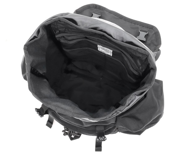 �����٤�Υ٥�ƥ��ա� �֥꡼�ե��� BRIEFING �Хå��ѥå� FREIGHTER FLAP PACKER �ʥ��顼���֥�å��� BRA221P07