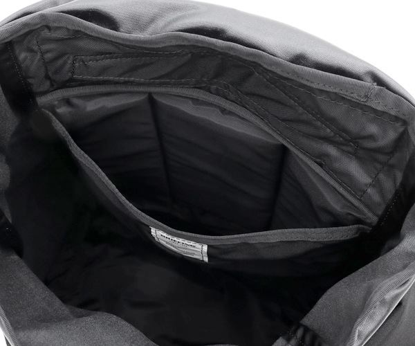 �����٤�Υ٥�ƥ��ա� �֥꡼�ե��� BRIEFING �Хå��ѥå� FREIGHTER FLAP PACKER �ʥ��顼���֥�å��� BRA221P07