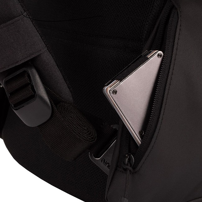 ٤Υ٥ƥաIncase 󥱡 City Backpack 24L Хåѥå ʥ顼֥å 37171075