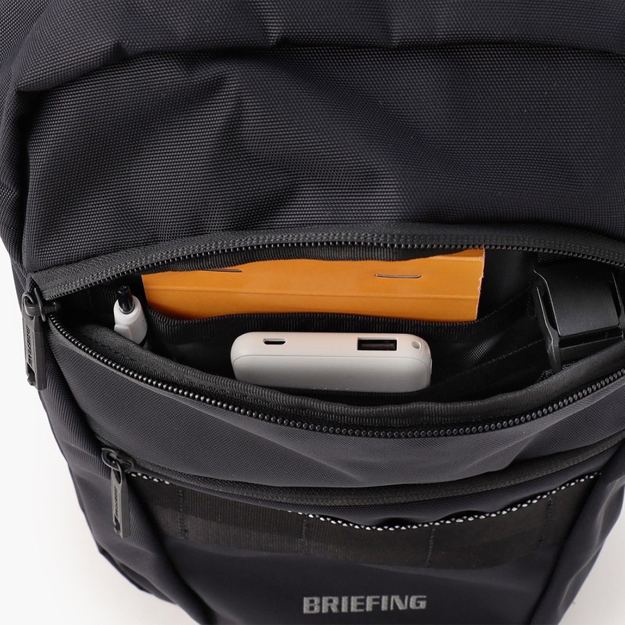 �����٤�Υ٥�ƥ��ա� �֥꡼�ե��� BRIEFING ����󥰥Хå� MFC SLING WR �ʥ��顼���֥�å��� BRA231L43
